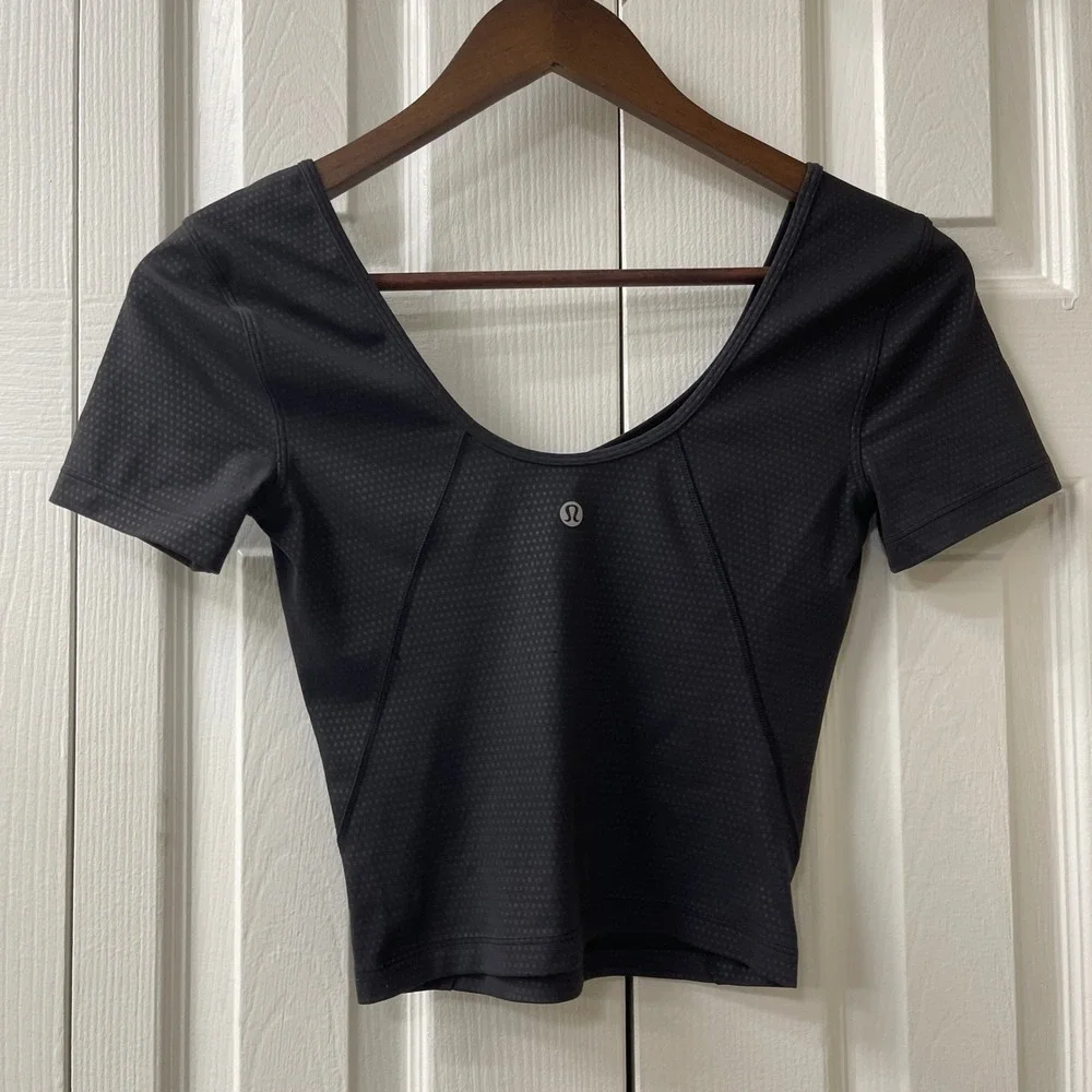 Lululemon Align V-Neck Short Sleeve Tee Shirt Size 2 Black LW3FZNS Yoga Crop Top